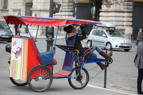 Rikscha in Paris — Stockfoto