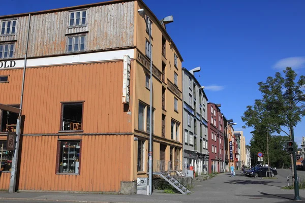 Typowe domy w trondheim, Norwegia — Zdjęcie stockowe