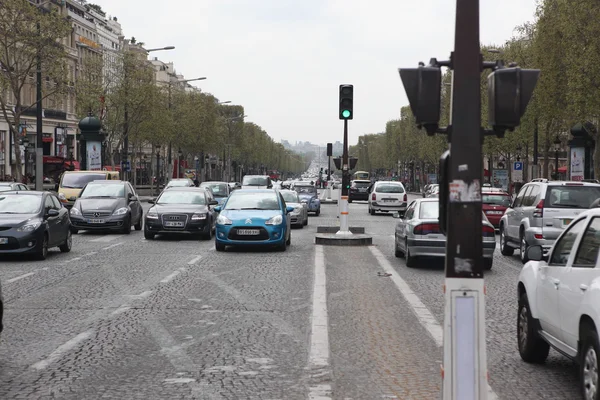 Su una strada di Parigi — Foto Stock