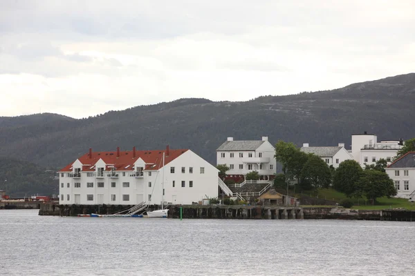 Kristiansund, pequeña ciudad en Noruega — Foto de Stock
