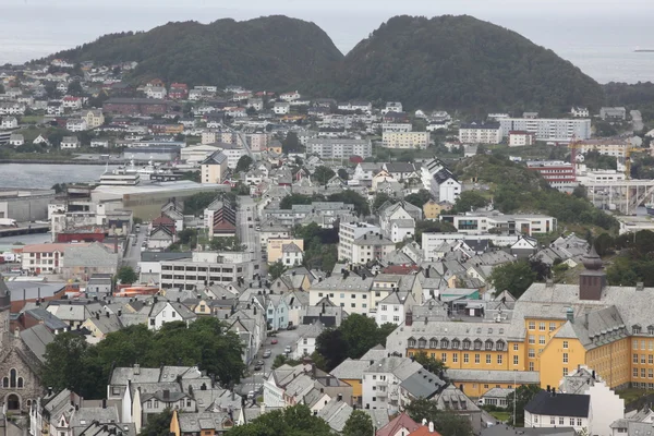 Blick von oben auf die norwegische Stadt — Stockfoto