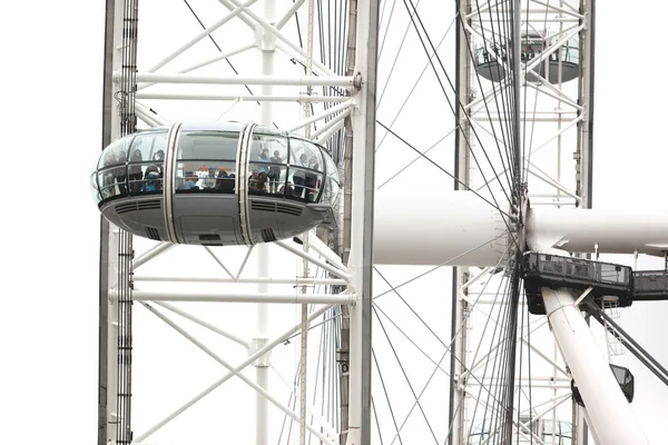 LONDON, UNITED KINGDOM - JUNE 6: London Eye on June 6, 2011 in London — Stock Photo, Image