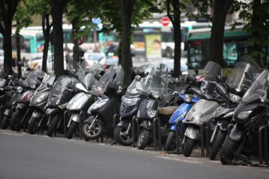 Paris'te Sokak sahnesi