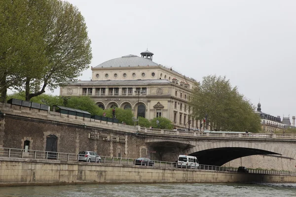 Puente de París sobre el río Sena —  Fotos de Stock