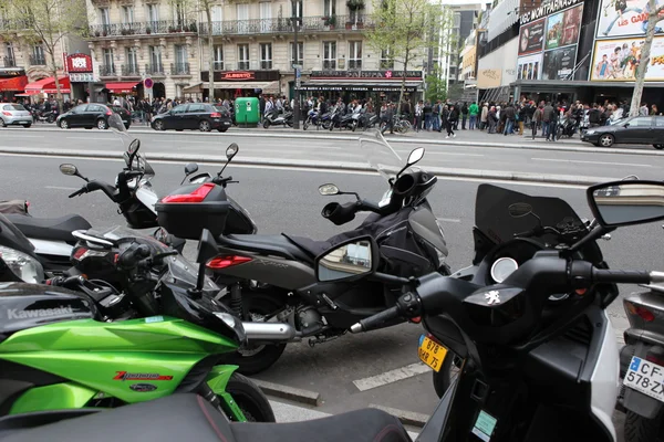Scena di strada a Parigi — Foto Stock