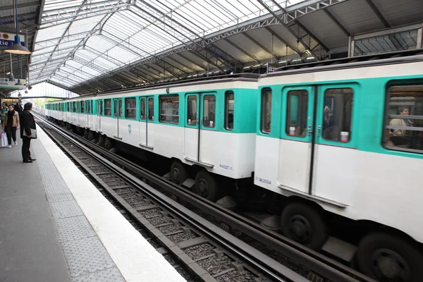 High speed metro in paris - Paris underground — Stock Photo, Image