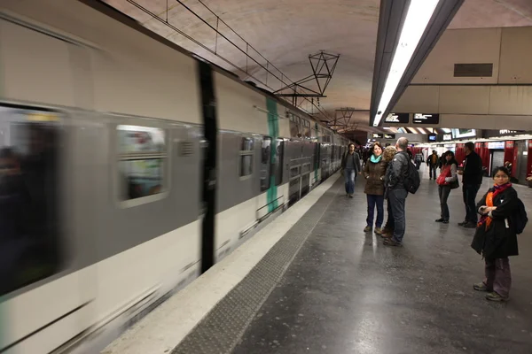 High speed metro in paris - Paris underground — Stock Photo, Image