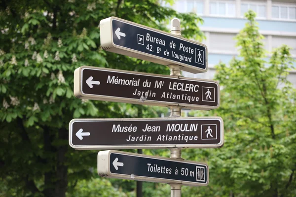 Information signage in Paris — Stock Photo, Image