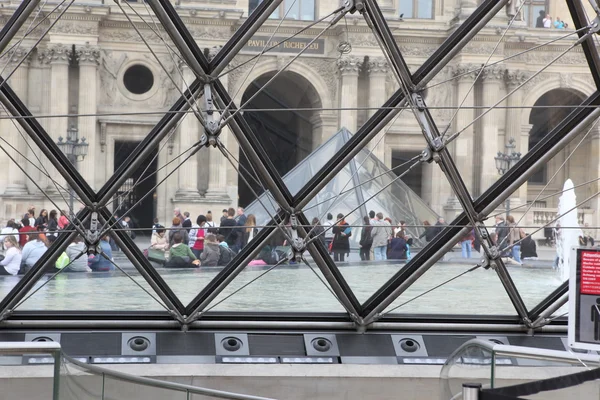 Louvre Müzesi — Stok fotoğraf