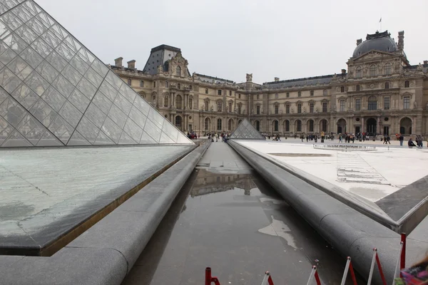 Louvre museum — Stock Photo, Image