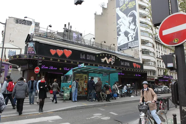 Parisians ve turistik Paris, Fransa — Stok fotoğraf