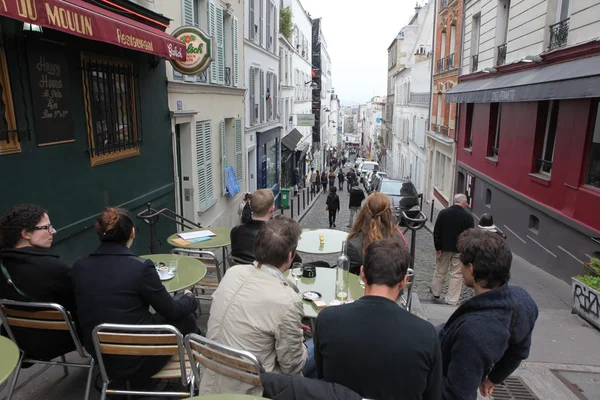 Parisare och turister i paris, Frankrike — Stockfoto