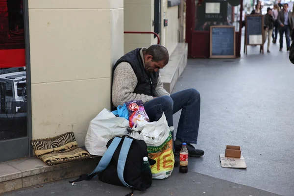 Dakloze in Parijs — Stockfoto