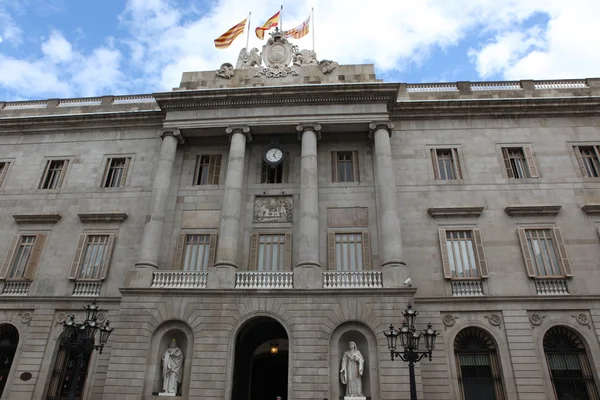 Фасад здания в Барселоне — стоковое фото