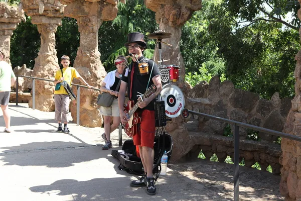 Musicien de rue dans la rue Barcelone — Photo