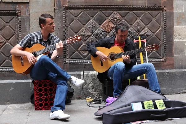 Street musicians in Barcelona street — Stock Photo, Image