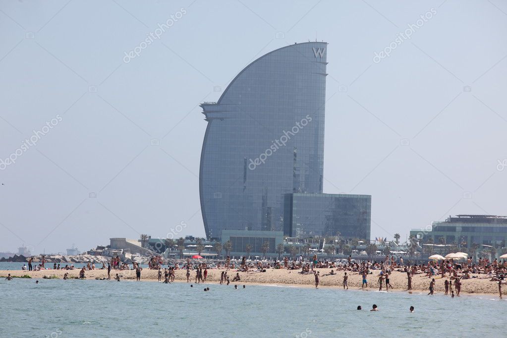 Barcelone Plage Vith Avis Sur Hotel Vela Photo éditoriale