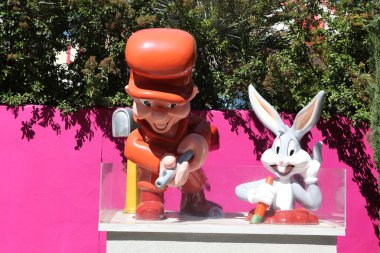 çizgi film kahramanları karikatür köyü. Warner brothers park. İspanya