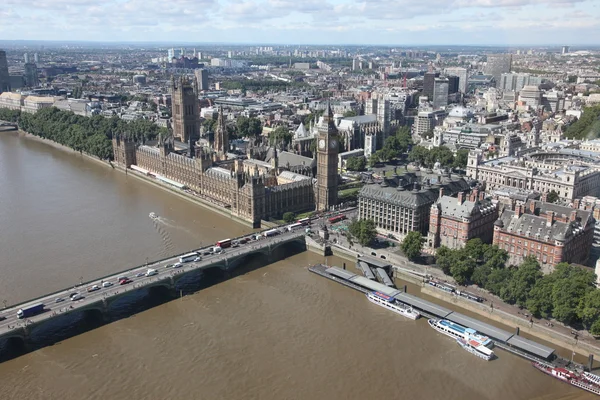 Big Ben e as Casas do Parlamento em Londres, Reino Unido — Fotografia de Stock