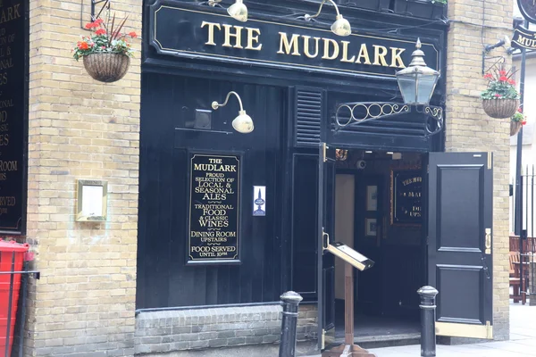 Londýn - 6. června: stará hospoda mudlark v Londýně, Velká Británie — Stock fotografie