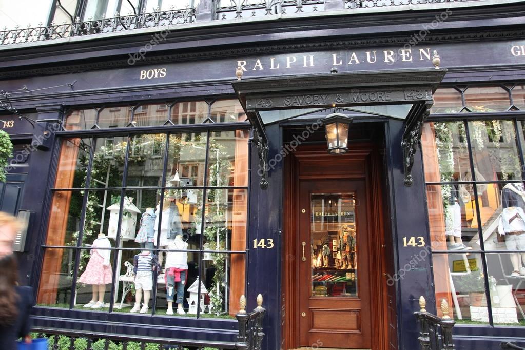 LONDON - JUNE 6: Ralph Lauren store in London, UK – Stock Editorial Photo ©  konstantin32 #29928835