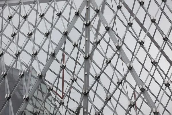 Elementos de aço e vidro da ponte moderna em Londres — Fotografia de Stock