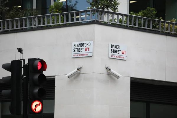 Dorset and Baker street signs