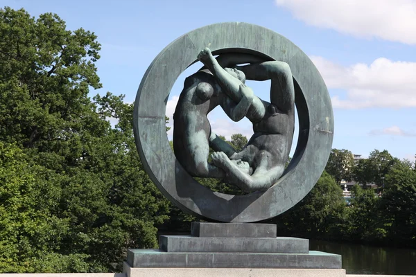 Estatuas en el parque Vigeland en Oslo, Noruega — Foto de Stock