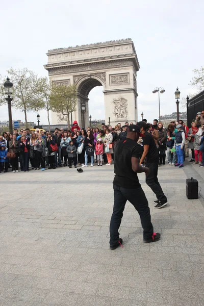 PARIS: B-boy doing some breakdance moves — Stock Photo, Image