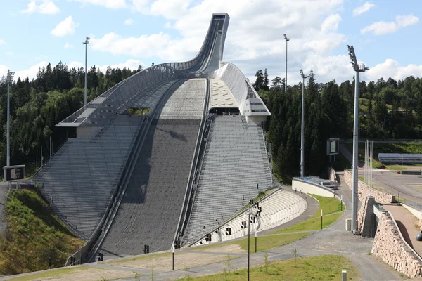 Oslo: holmenkollen skischans hill — Stockfoto