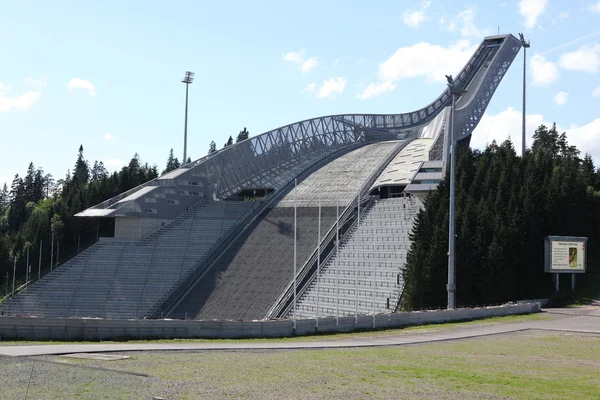 Oslo: Holmenkollen síugró sánc-hegy — Stock Fotó