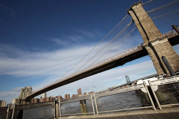 在曼哈顿，纽约，美国纽约布鲁克林大桥 — 图库照片
