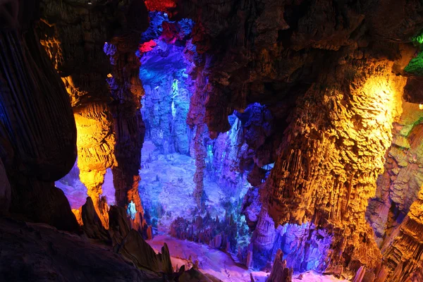 Cuevas de flauta de caña en Guilin, China — Foto de Stock