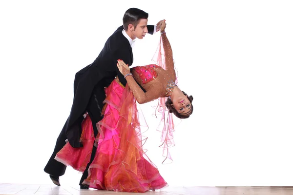 Bailarinas latinas en salón aisladas sobre fondo blanco — Foto de Stock