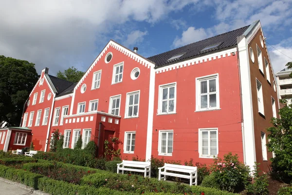 Antigua casa clásica en Berben, Noruega — Foto de Stock