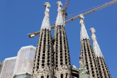 La sagrada familia - gaudi tarafından tasarlanmış etkileyici Katedrali