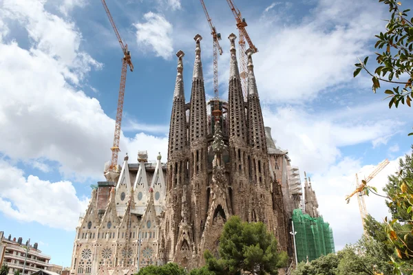 La Sagrada Familia - la impresionante catedral diseñada por Gaudí —  Fotos de Stock