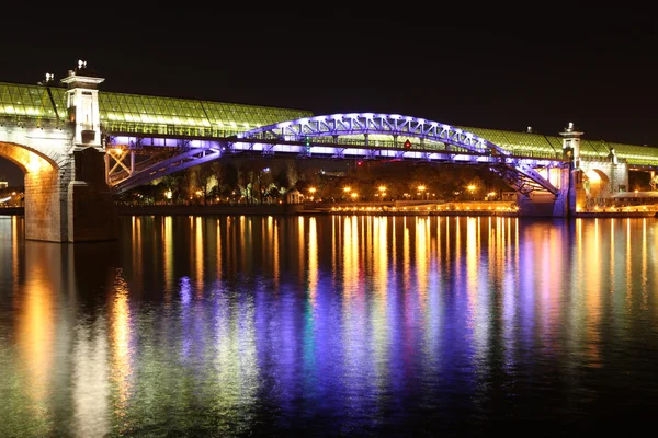 Andreyevsky (Pushkinsky) Bridge (right side) across Moskva River — Stock Photo, Image