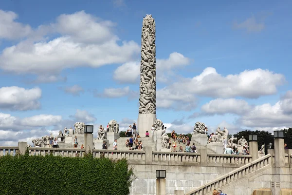 Standbeelden in vigeland park in oslo, Noorwegen — Stockfoto