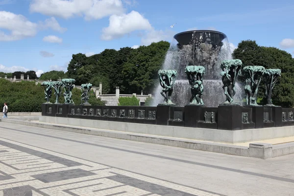 Standbeelden in vigeland park in oslo, Noorwegen Stockfoto