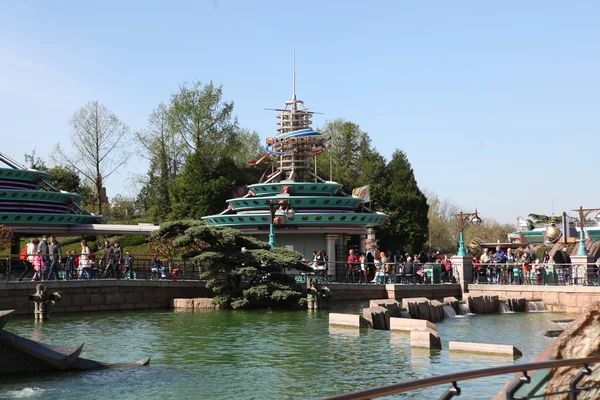 Local e Turista em Disneyland Park — Fotografia de Stock