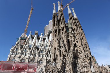 La sagrada familia - gaudi tarafından tasarlanmış etkileyici Katedrali