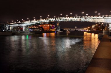 Moskova Nehri gece manzarası