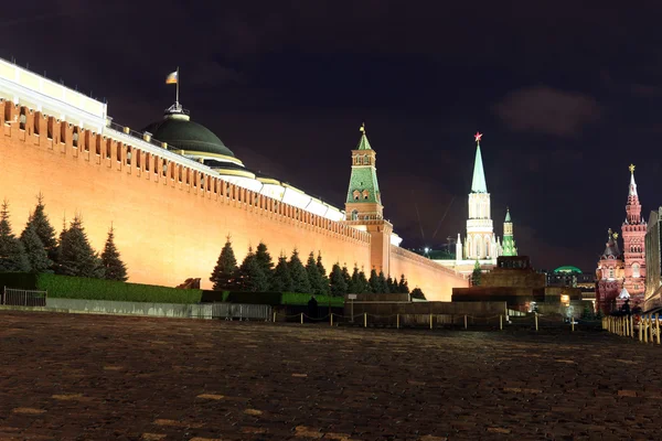 Кремлевская стена, Сенат и Сенат, Никольская башня и Лени — стоковое фото