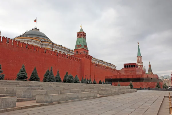 Kremlin wall, Senate and Senate tower, Nikolskaya tower — Stock Photo, Image