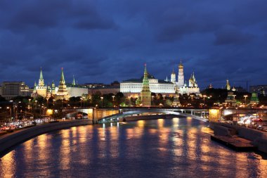 Moskova Nehri gece manzarası