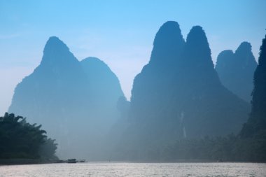 Mavi mt - karstik dağlar