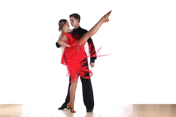 Tanečnice Latino v tanečním sále izolovaných na bílém — Stock fotografie