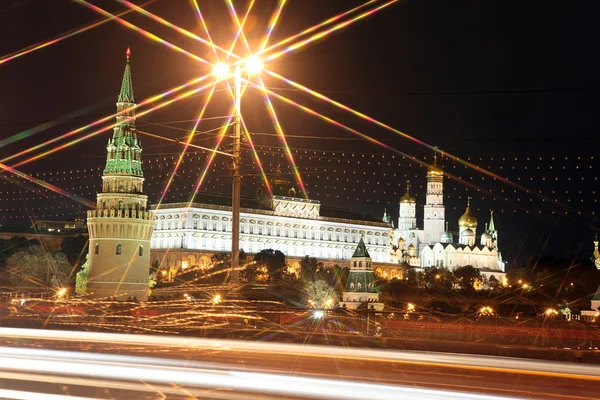 Moscú Palacio del Kremlin con Iglesias — Foto de Stock