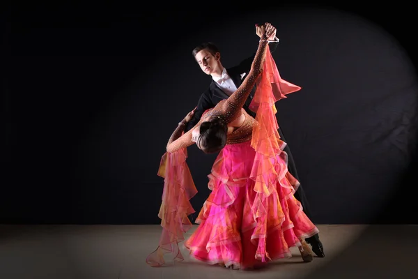 Latino dansers — Stockfoto